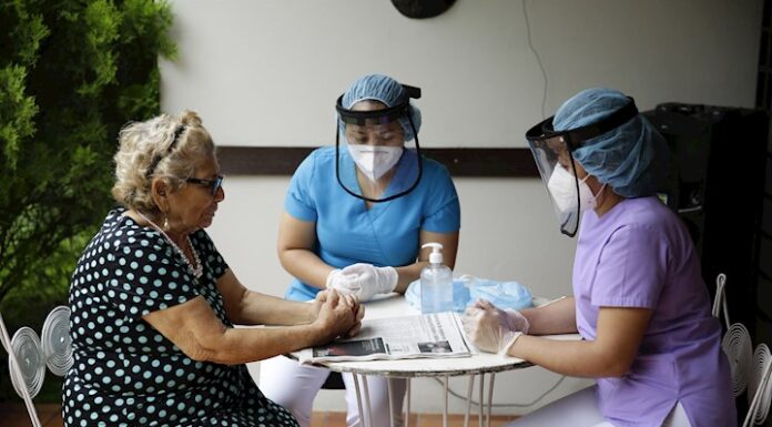 Un informe señala que en centros de cuarentena salvadoreños se violaron más DDHH abuela covid