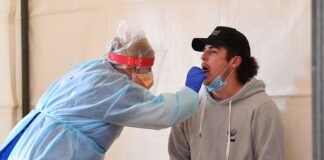 Honduras registra tres nuevas muertes y otros 70 contagios de la covid-19 prueba a un paciente