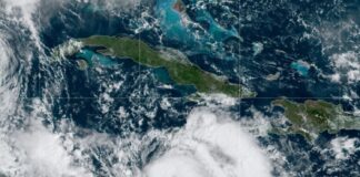 México declara alerta roja en Cancún por llegada inminente del huracán Delta