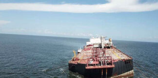 Trinidad y Tobago vigila petrolero ante riesgo de desastre medioambiental