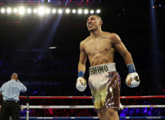 Presidente hondureño felicita a Teófimo López campeón mundial ligero