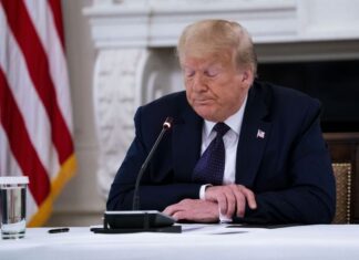 Trump no desiste de sus acusaciones de fraude pese a la «traición» de Barr