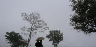 Presidente de Honduras pide precaución por efectos de depresión tropical 25