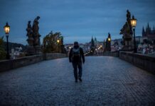 La República Checa cierra bares, restaurantes y colegios hasta noviembre República Checa