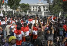 El 49 % de los peruanos siguen indecisos ante la segunda vuelta electoral