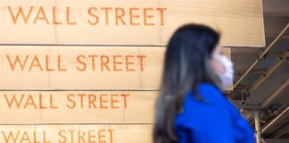 Wall Street abre verde y el Dow Jones sube un 0,31 %, pendiente de estímulo wall street