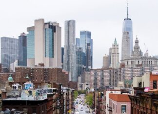 latinos siguen siendo la minoría mas golpeada por la crisis en Nueva York New York
