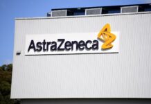 AstraZeneca estima distribuir la vacuna de la covid-19 a finales de marzo AstraZeneca