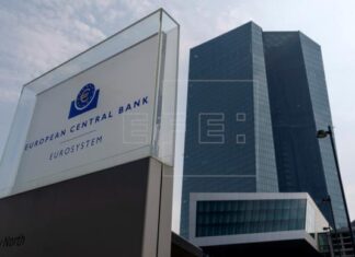 El BCE prevé una contracción de la economía menor este año, del 7,3 %