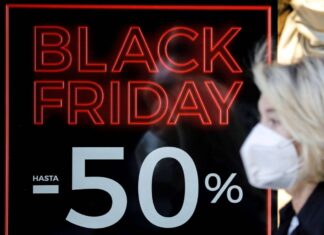 EEUU vive un «Black Friday» con poca expectación y mucha compra por internet