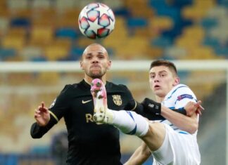 Empate sin goles en Kiev al descanso