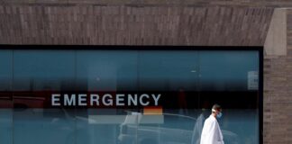 EE.UU. supera los 265.000 fallecidos por covid-19 en medio de una nueva ola