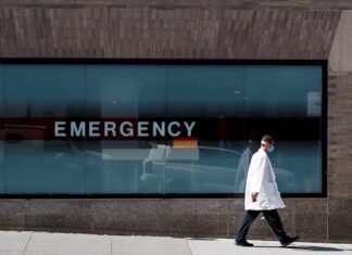 EE.UU. supera los 265.000 fallecidos por covid-19 en medio de una nueva ola