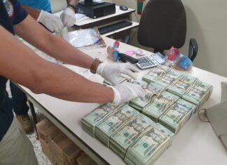 Más de 140 mil dólares fueron decomisados por la Policía Nacional en la zona central
