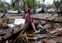 Sube a 16 los muertos por tormenta Iota