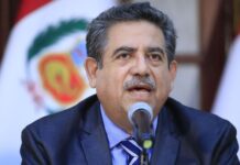 Manuel Merino jura como presidente de Perú, tras destitución de Vizcarra