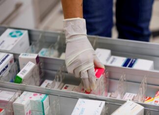 La ASJ alerta sobre el peligro de escasez de medicamentos debido a la licitación lenta