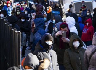 La tasa de positivos por covid-19 cae en Nueva York a su nivel más bajo