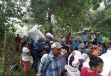 En el municipio de Matazano en Comayagua, Policía Nacional hace entrega de víveres