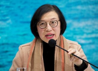 Hong Kong dará unos 550 euros a positivos de coronavirus para incentivar test Sophia Chan
