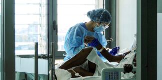 Unos 12 pacientes han muerto por sospecha de Covid-19 en diferentes hospitales del país enfermero