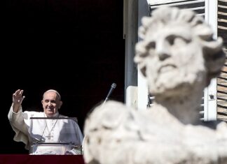 El papa pide que las restricciones por la pandemia sirvan a una Navidad menos consumista El papa Francisco