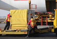 La llegada de nuevas dosis de Pfizer permitirá a México vacunar a más médicos Mexico