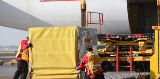 La llegada de nuevas dosis de Pfizer permitirá a México vacunar a más médicos Mexico