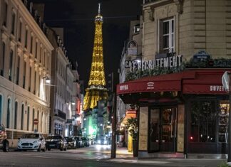 Francia comienza una prudente desescalada con la mirada puesta en Navidad Francia