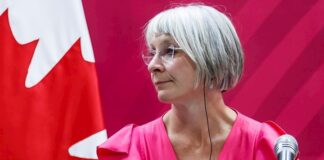 Canadá empieza a inmunizar contra covid-19 tras recibir las primeras vacunas Patty Hajdu