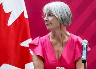 Canadá empieza a inmunizar contra covid-19 tras recibir las primeras vacunas Patty Hajdu