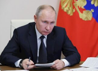 Putin no se vacuna y la mitad de los rusos también se niega, según varios sondeos Vladimir Putin