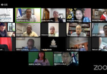 CN da luz verde para que dos hombres se transporten en motocicleta