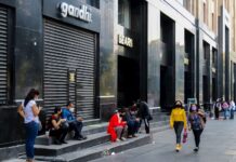 Ciudad de México vive una Navidad cerrada y rebasada de contagios