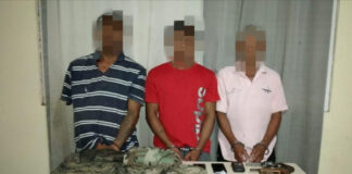 Tres sujetos detenidos en posesión ilegal de droga, armas de fuego e indumentaria de uso exclusivo policial