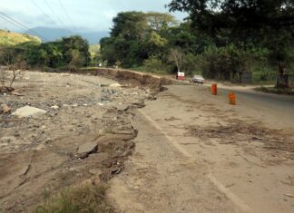 Circular por carreteras de Honduras es peligroso por derrumbes y otros daños