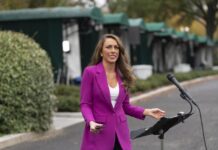 Renuncia la directora de comunicación de la Casa Blanca de Trump