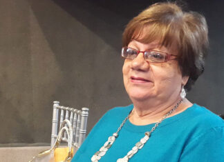 Diputada Dores Gutierrez acepta precandidata presidencial en el 42 aniversario del PINU