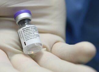 El 75 % de las vacunas usadas se concentran en sólo diez países, según OMS