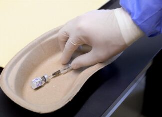 Europa empieza mañana la campaña de vacunación en las residencias de ancianos