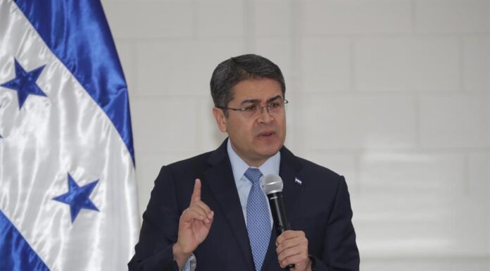 Presidente hondureño llama a compatriotas a votar «masivamente» en elecciones