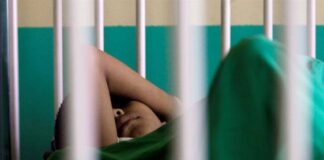 Tres adultos y dos niños resultan quemados por el uso de pólvora