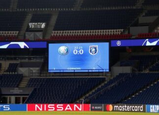 Un insulto racista del cuarto árbitro obliga a retrasar el PSG-Estambul