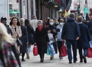 Varios países europeos prohiben volar al R. Unido por la variante del virus