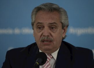 Presidente Argentino, Alberto Fernández: «El primero que se va a dar la vacuna soy yo» Alberto Fernández