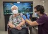 Una mujer de 90 años, primera en recibir la vacuna contra la covid en Suiza Mujer covid suiza