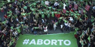Argentina aprueba el aborto y supera décadas de luchas e intentos frustrados ARGENTINA-ABORTO