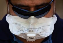 OMS recomienda no usar mascarillas con válvula para protegerse de covid-19