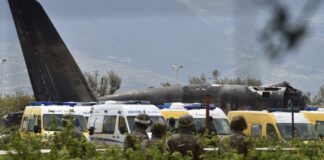 Mueren tres oficiales el Ejército argelino al estrellarse un helicóptero Helicoptero