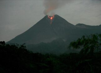 El volcán Telica de Nicaragua aumenta su actividad eruptiva